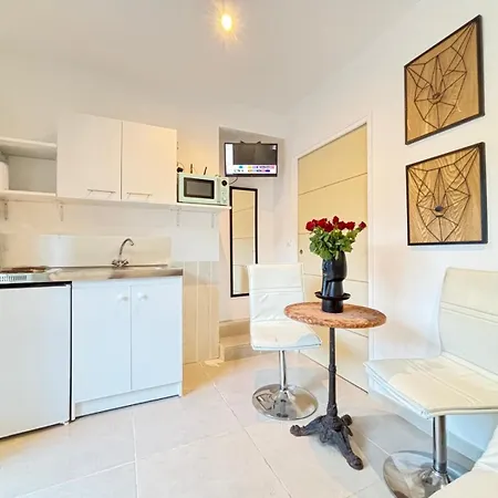 Bed & Breakfast Belle Epoque Saint-raphael 3*