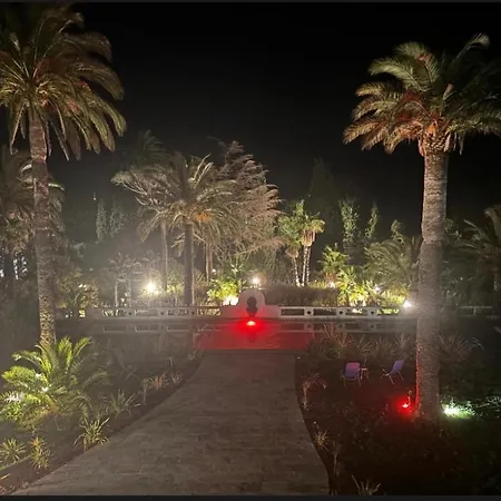 Belle Epoque Saint-raphael Bed & Breakfast 3*