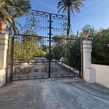 Bed & Breakfast Belle Epoque Saint-raphael