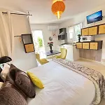 Belle Epoque Saint-raphael Bed and Breakfast