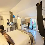 Belle Epoque Saint-raphael Bed & Breakfast 3*