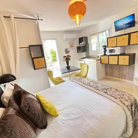 Belle Epoque Saint-raphael B&B