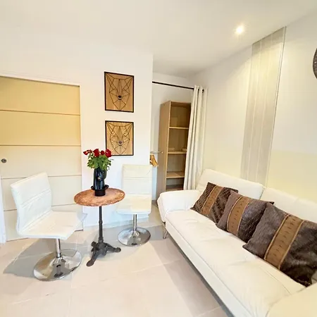 Bed and Breakfast Belle Epoque Saint-raphael