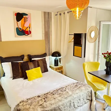 Belle Epoque Saint-raphael Bed and Breakfast 3*