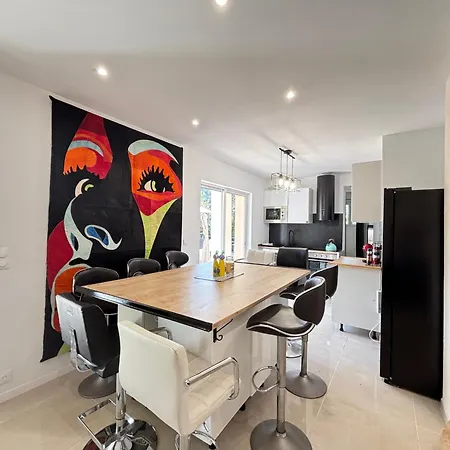 Belle Epoque Saint-raphael Bed and Breakfast Saint-Raphaël