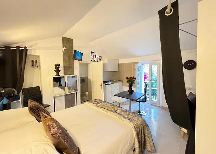 Belle Epoque Saint-raphael Frühstückspension 3*